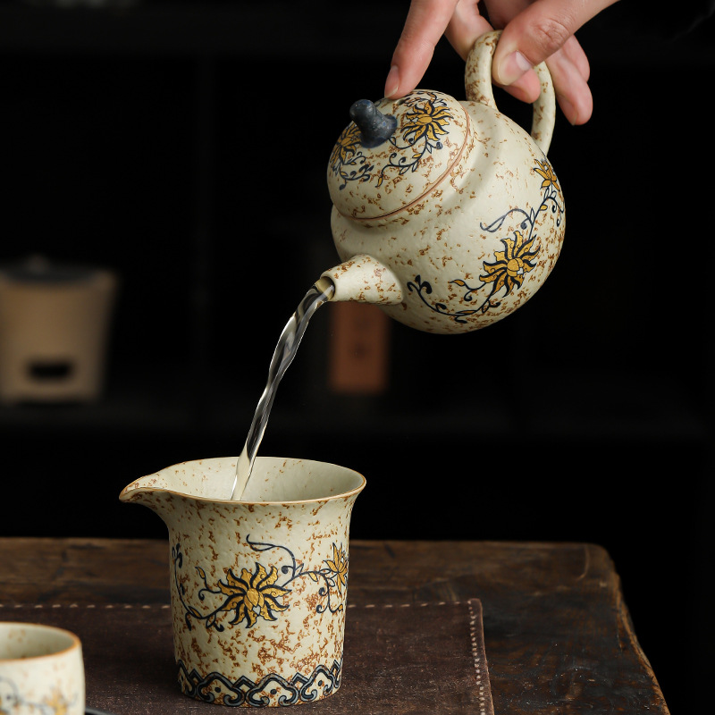 Iron-Rust Glaze Porcelain Teapot (240ml) - Image 5