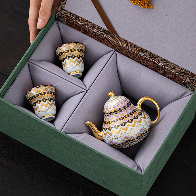 Dunhuang ‘Celestial Feathers‘ Enamel & Gilded Porcelain Tea Set - Image 10